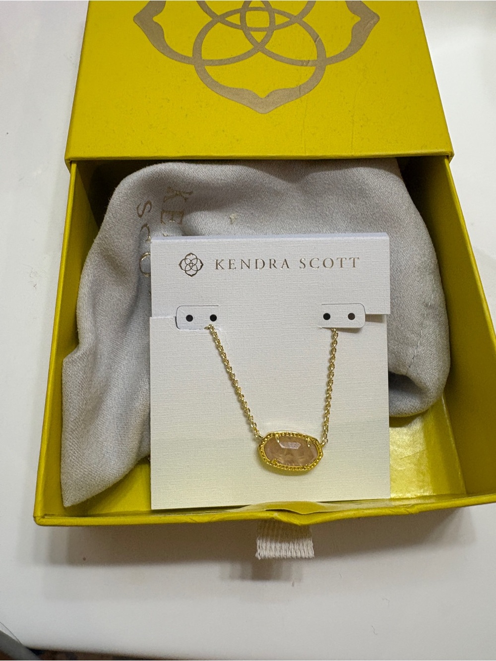 Kendra Scott: Elisa Gold Chain Necklace with Light Pink Stone *NWT*